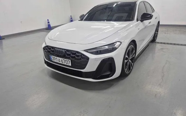 더뉴G70슈팅브레이크 중고차 A5 (B10) 40 TFSI 콰트로 S-라인 블랙 에디션 매물 사진 15 - 2026/01 3,908km