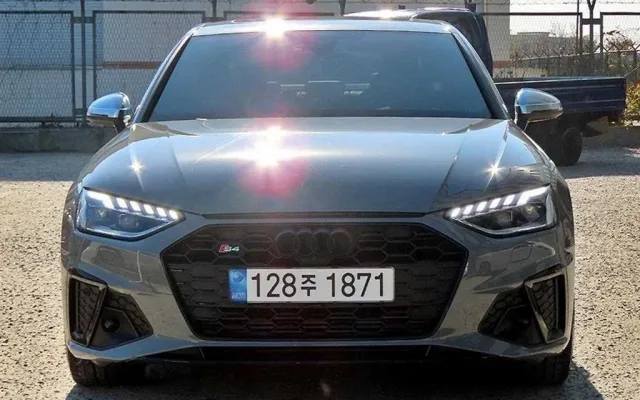 더뉴G70슈팅브레이크 중고차 S4 (B9) 3.0 TFSI 콰트로 매물 사진 3 - 2022/03 53,331km